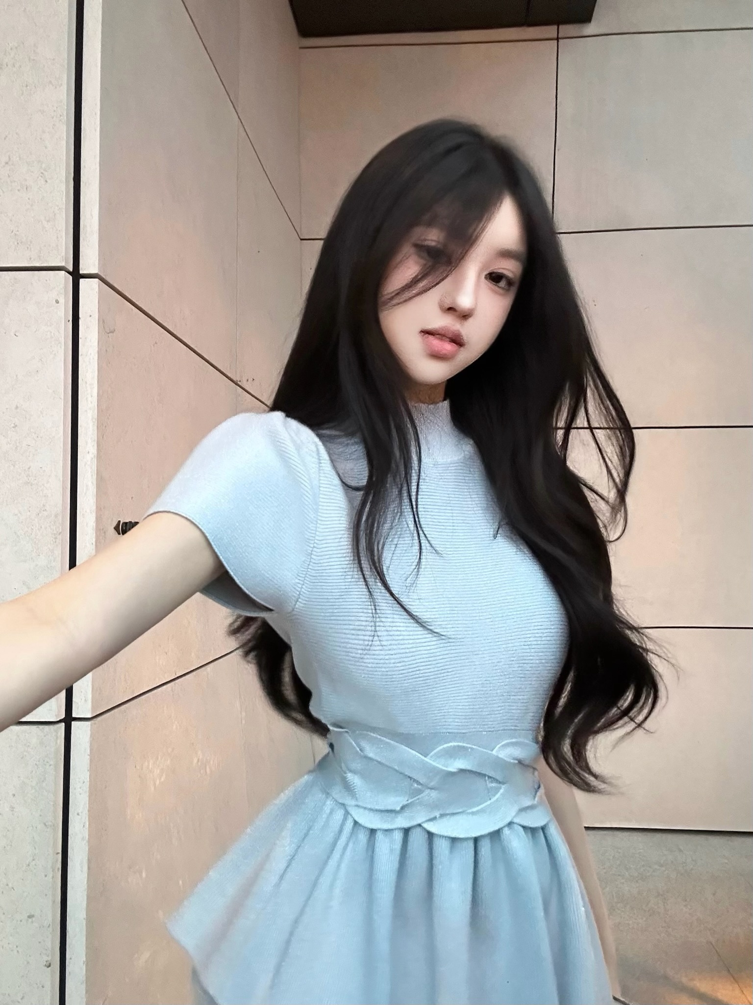 25031711