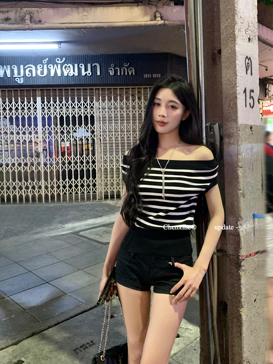 25032105