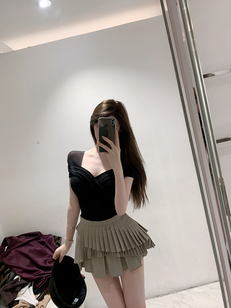 25042814