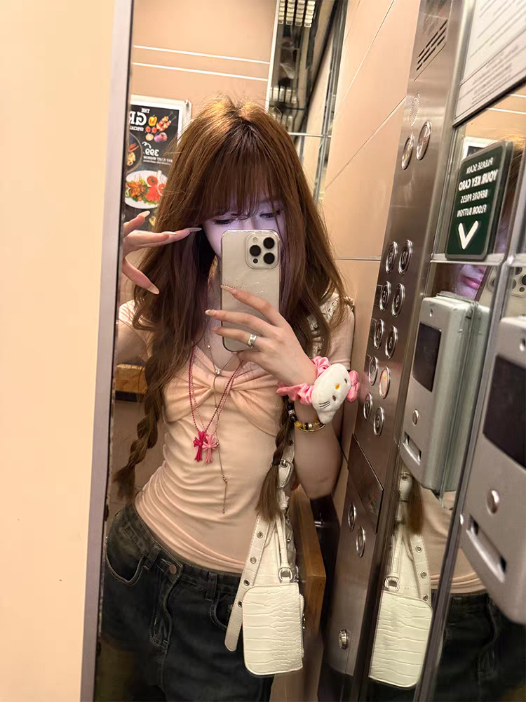 25042817