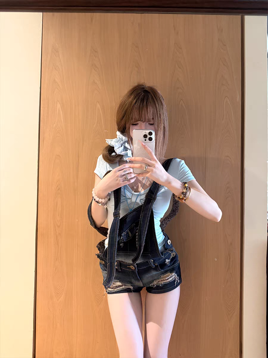 25042817