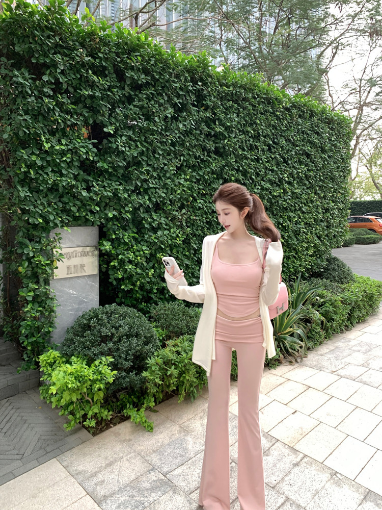 25050219