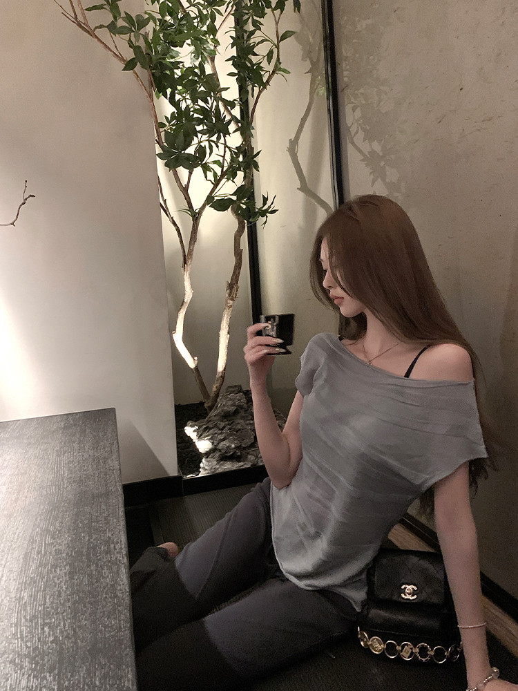 25050517