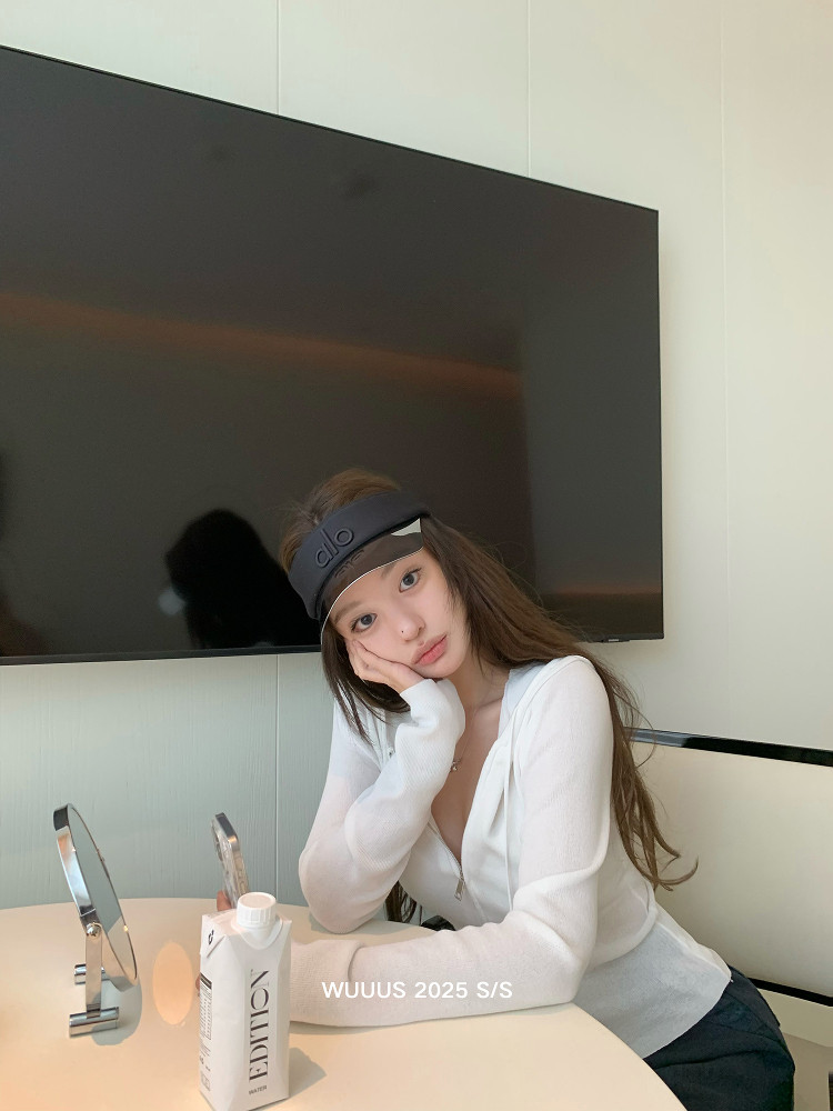 25050525