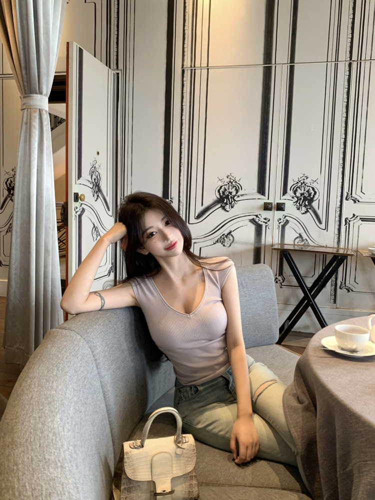 25050502