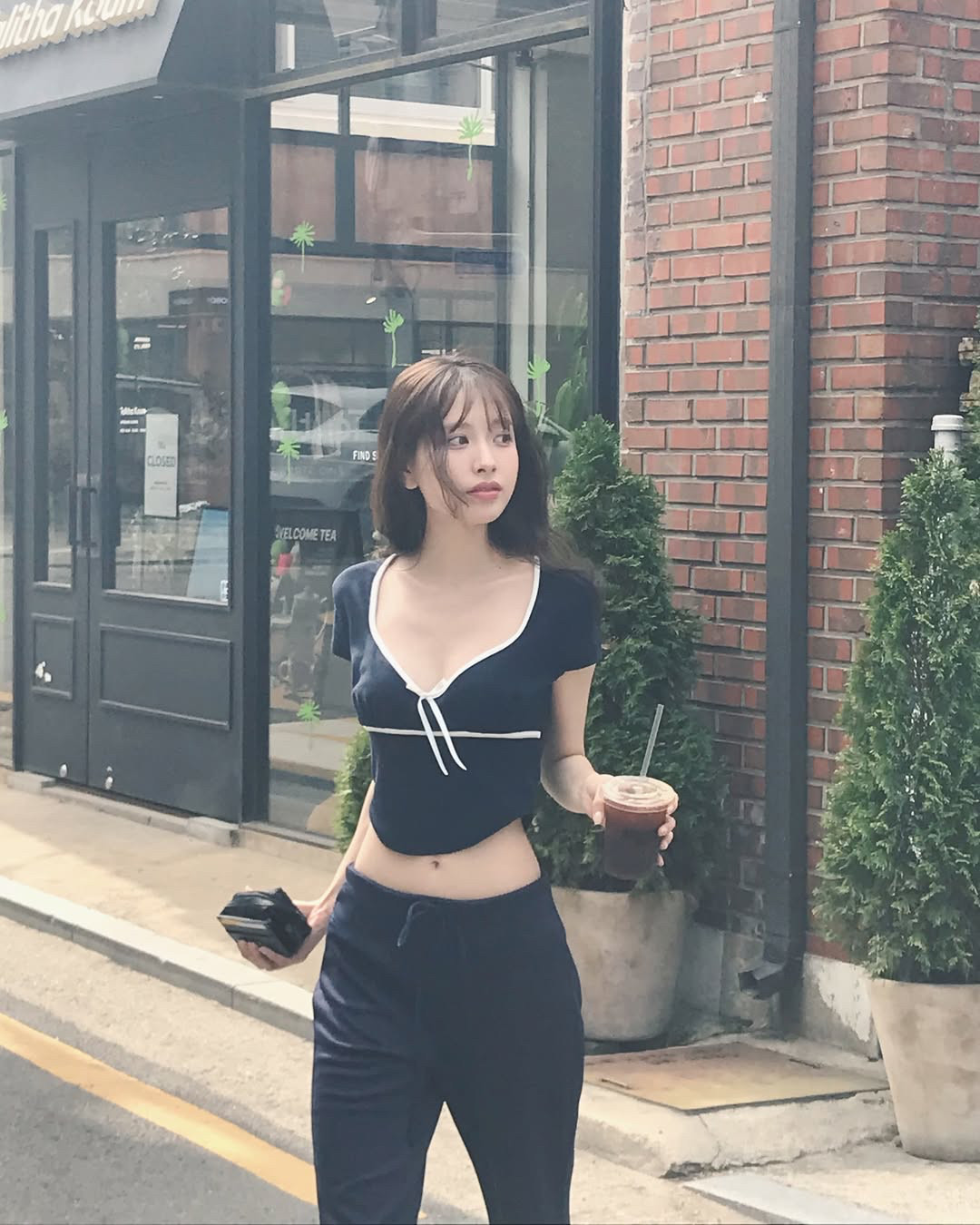 25050712