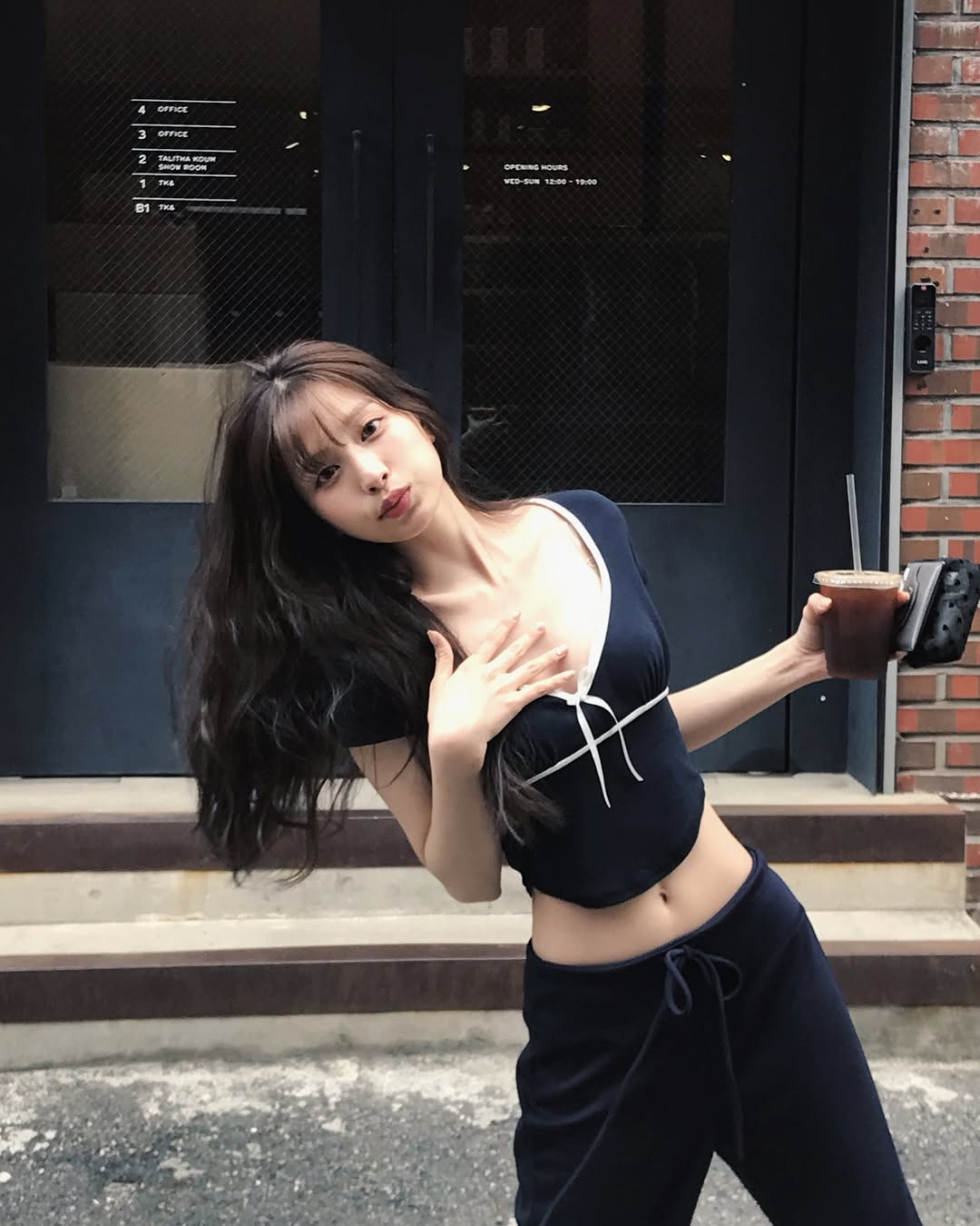 25050712