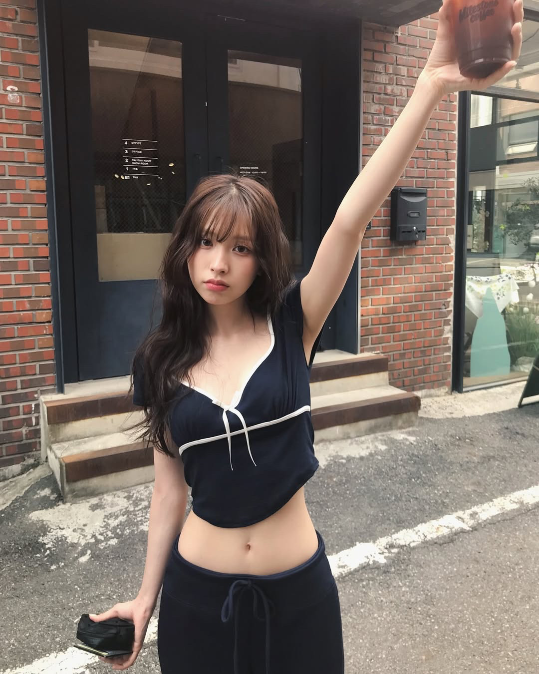 25050712