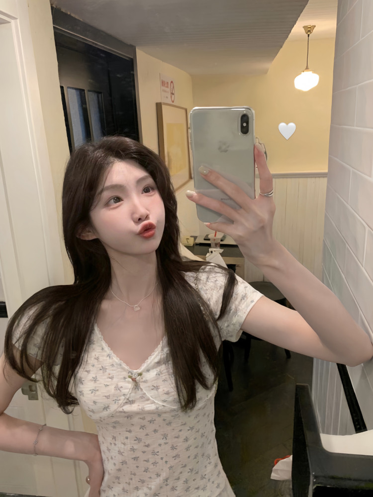 25050810