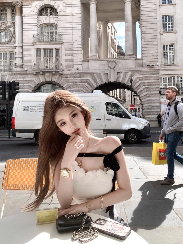 25050809