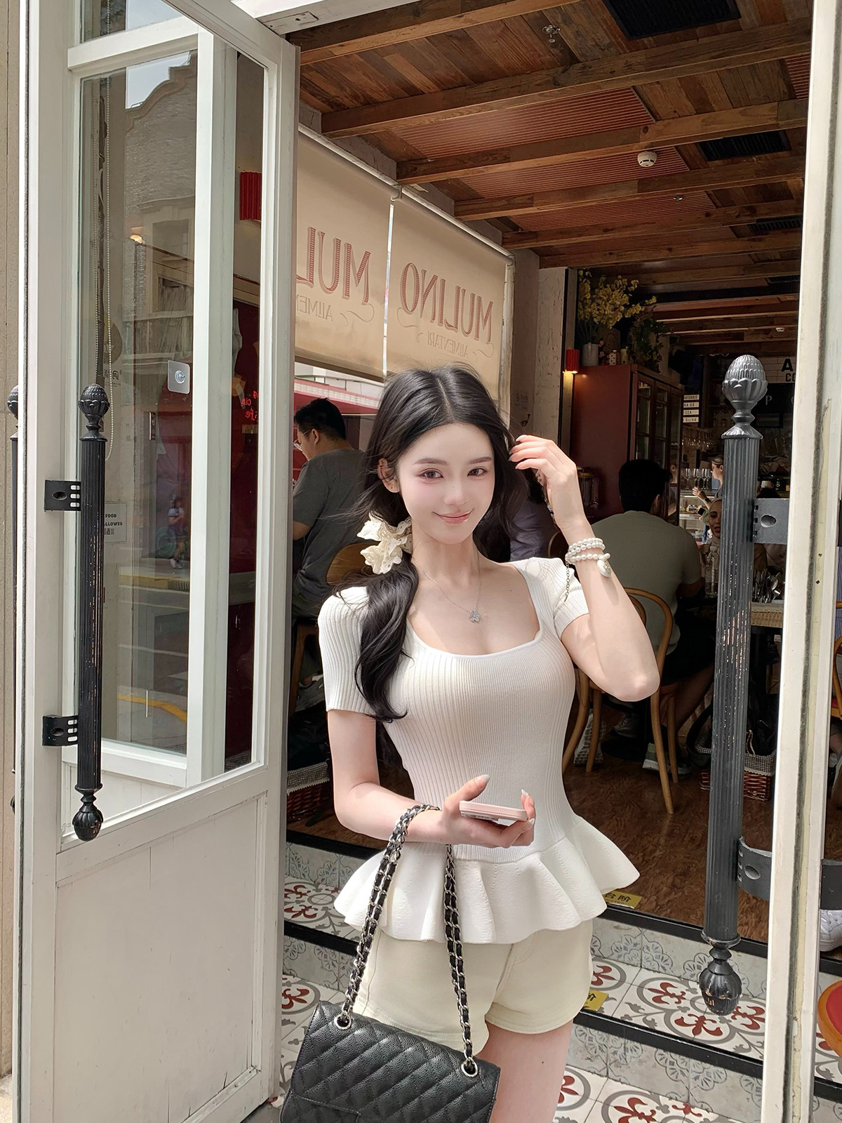 25050807