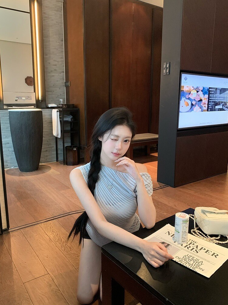 25050805