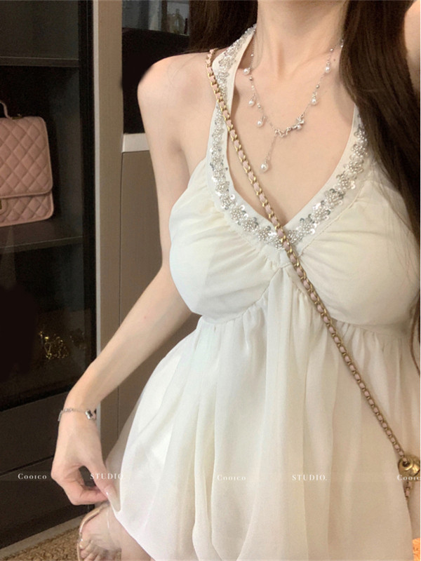 25050811