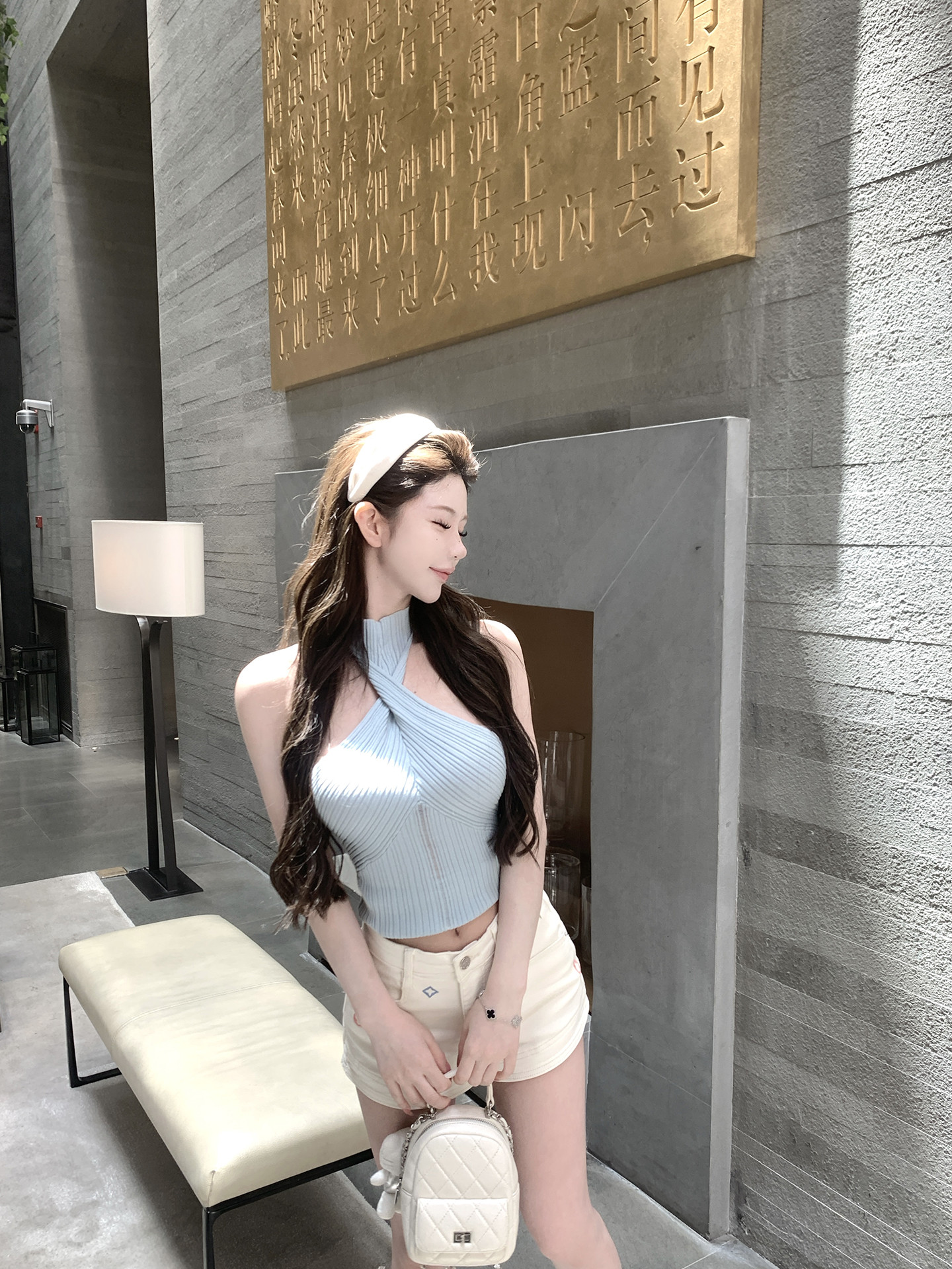 25051109