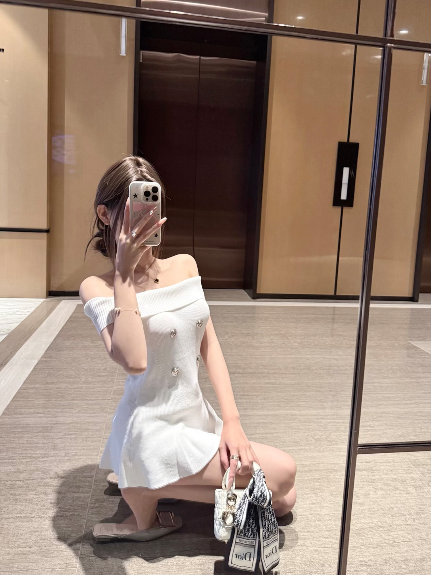 25051107