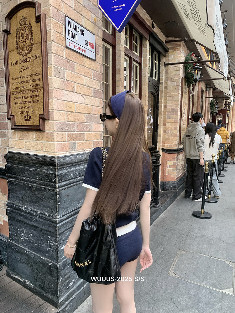 25051102