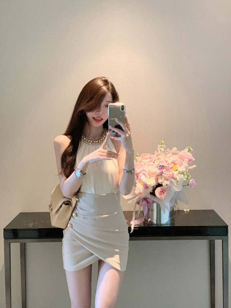 25051104