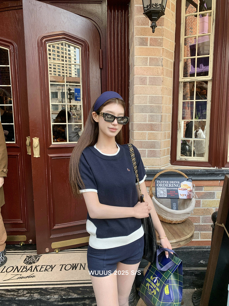 25051102