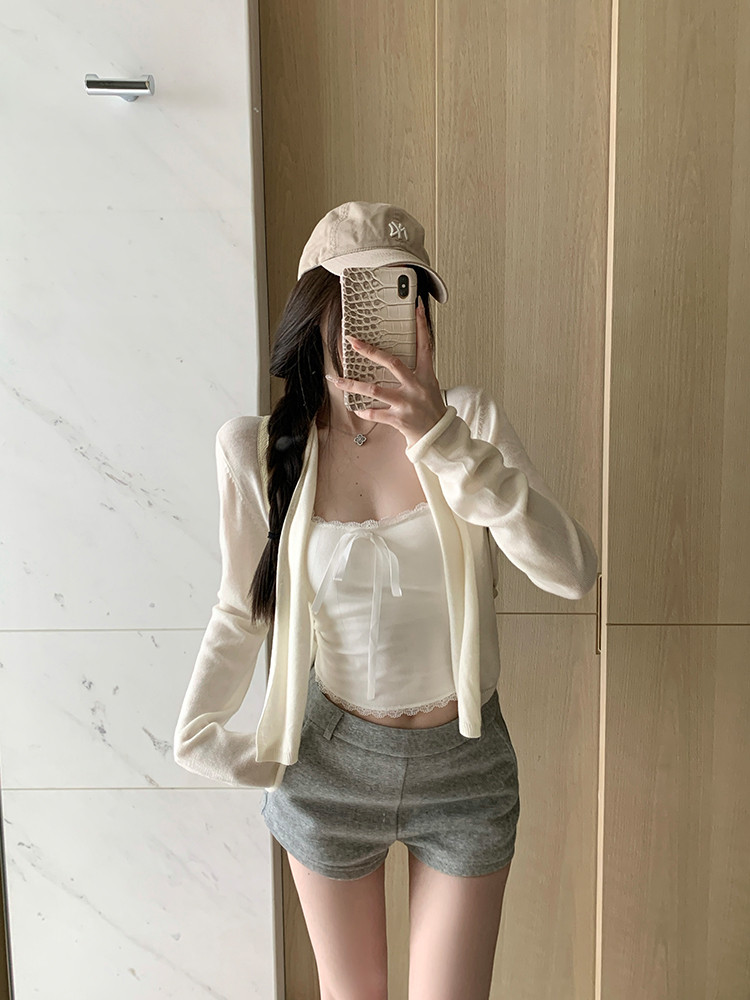 25051303