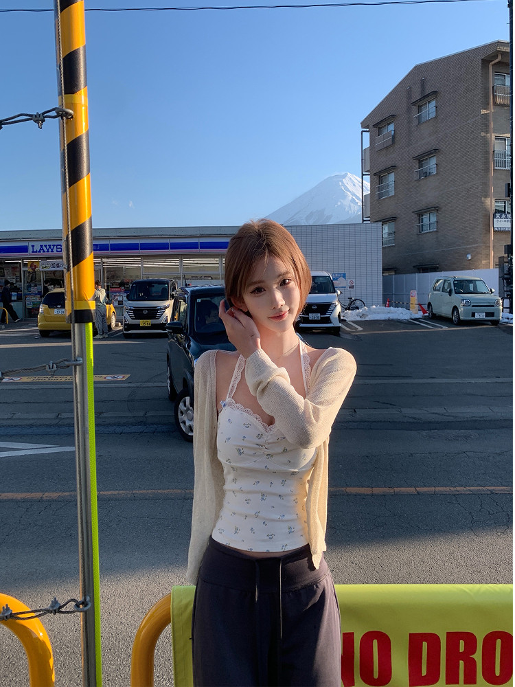 25051302