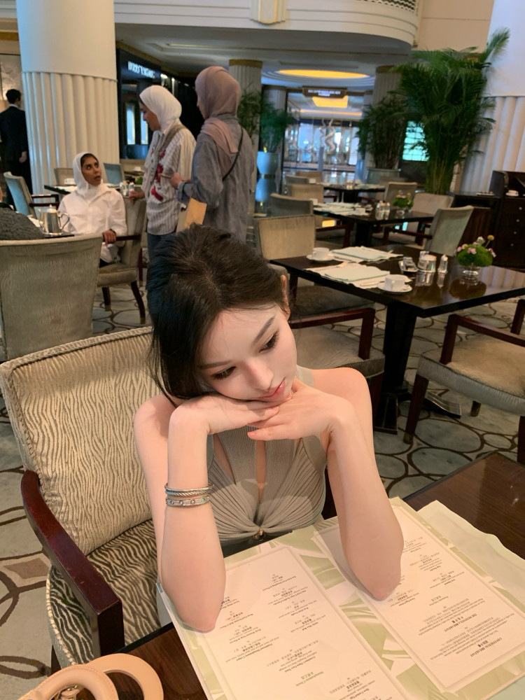 25051504