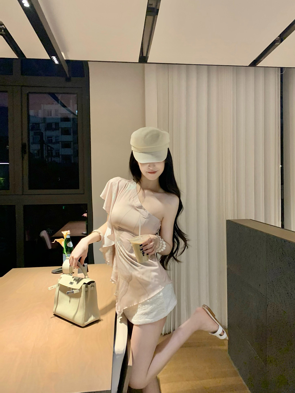 25051604