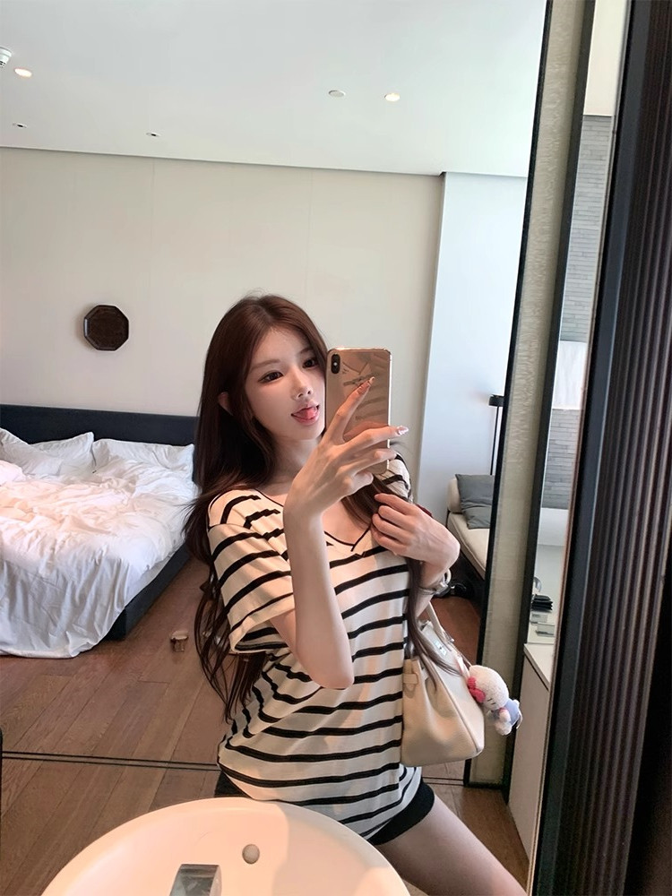 25052705