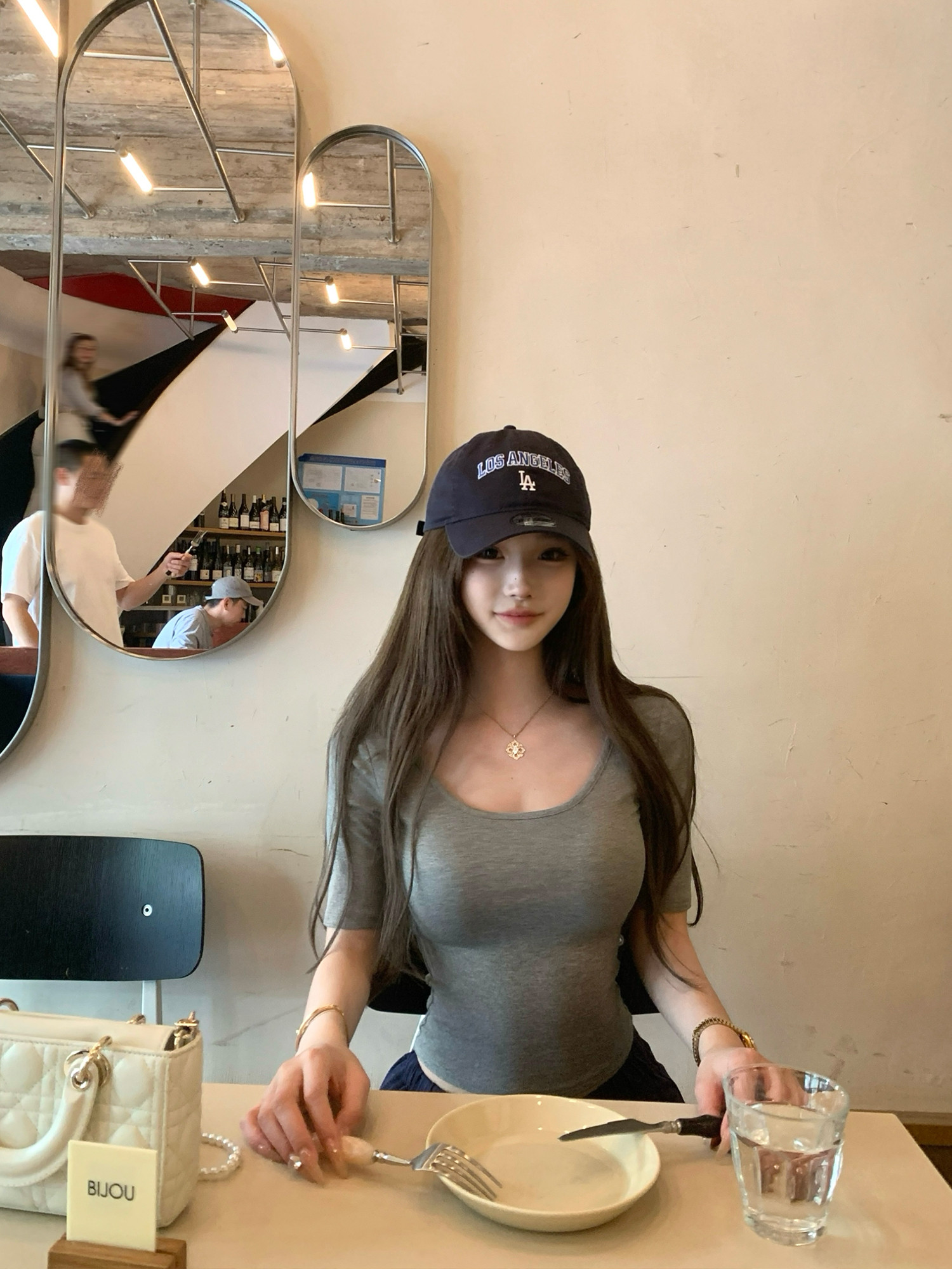25052921