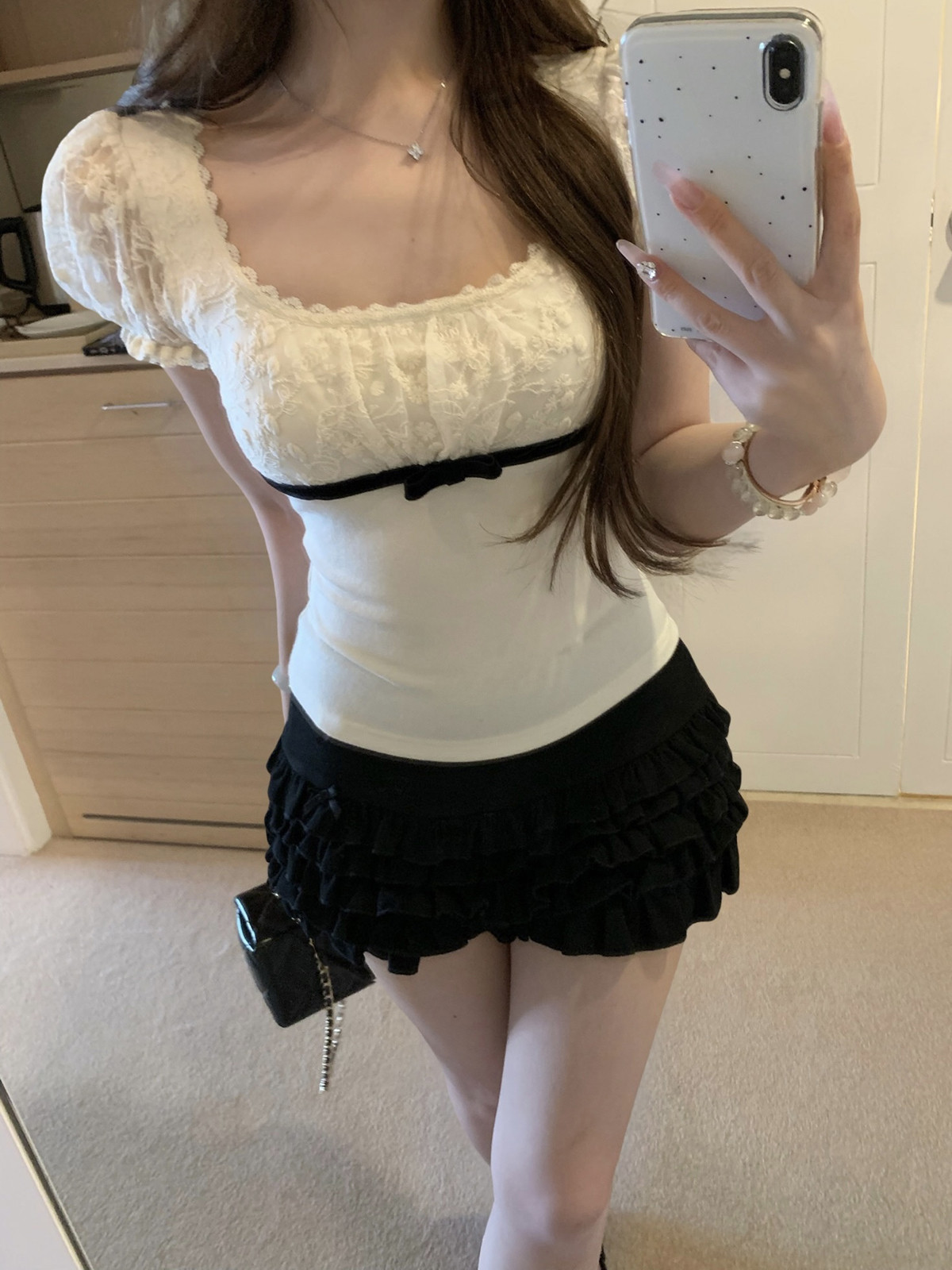 25060703