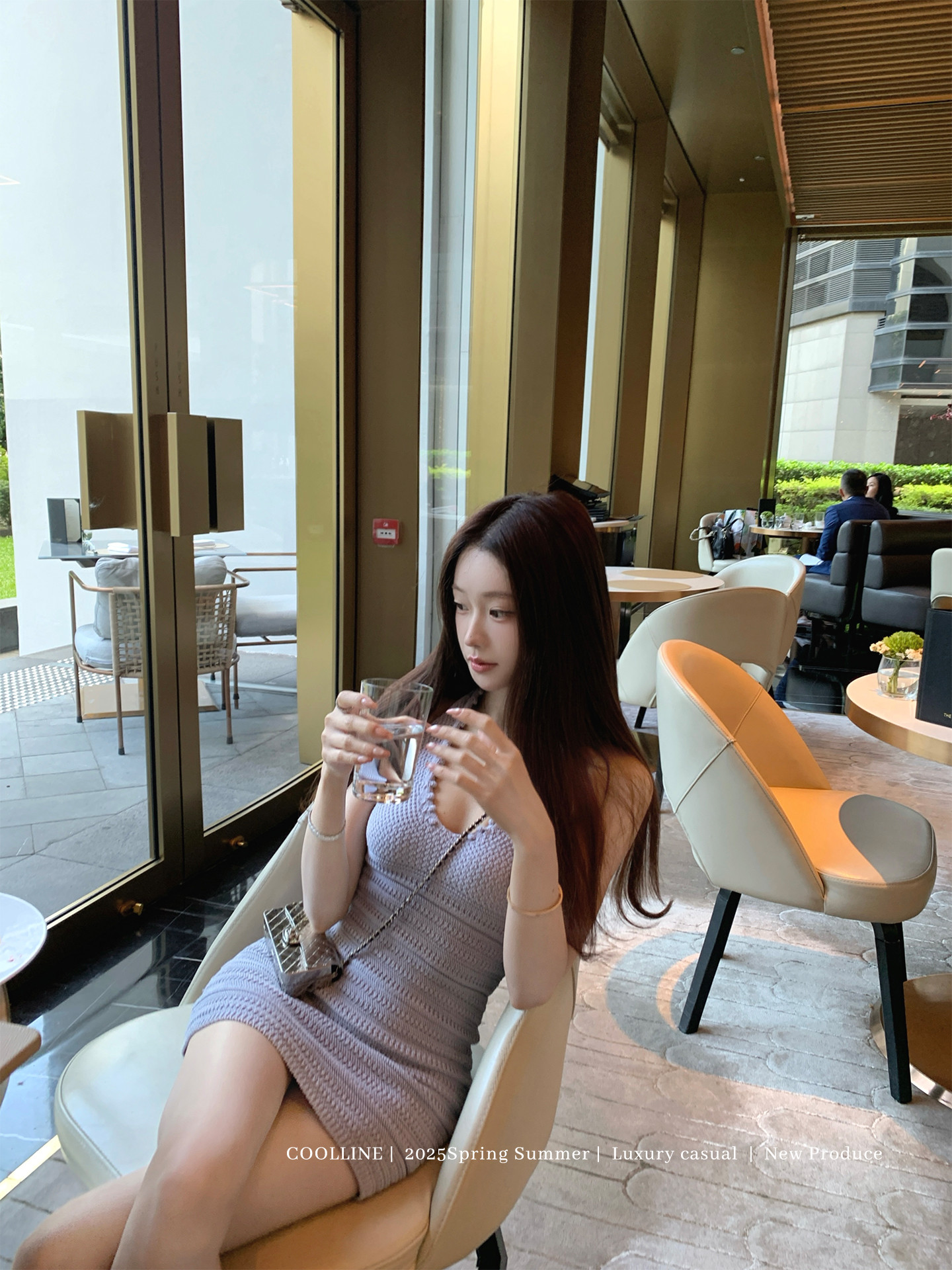 25061905