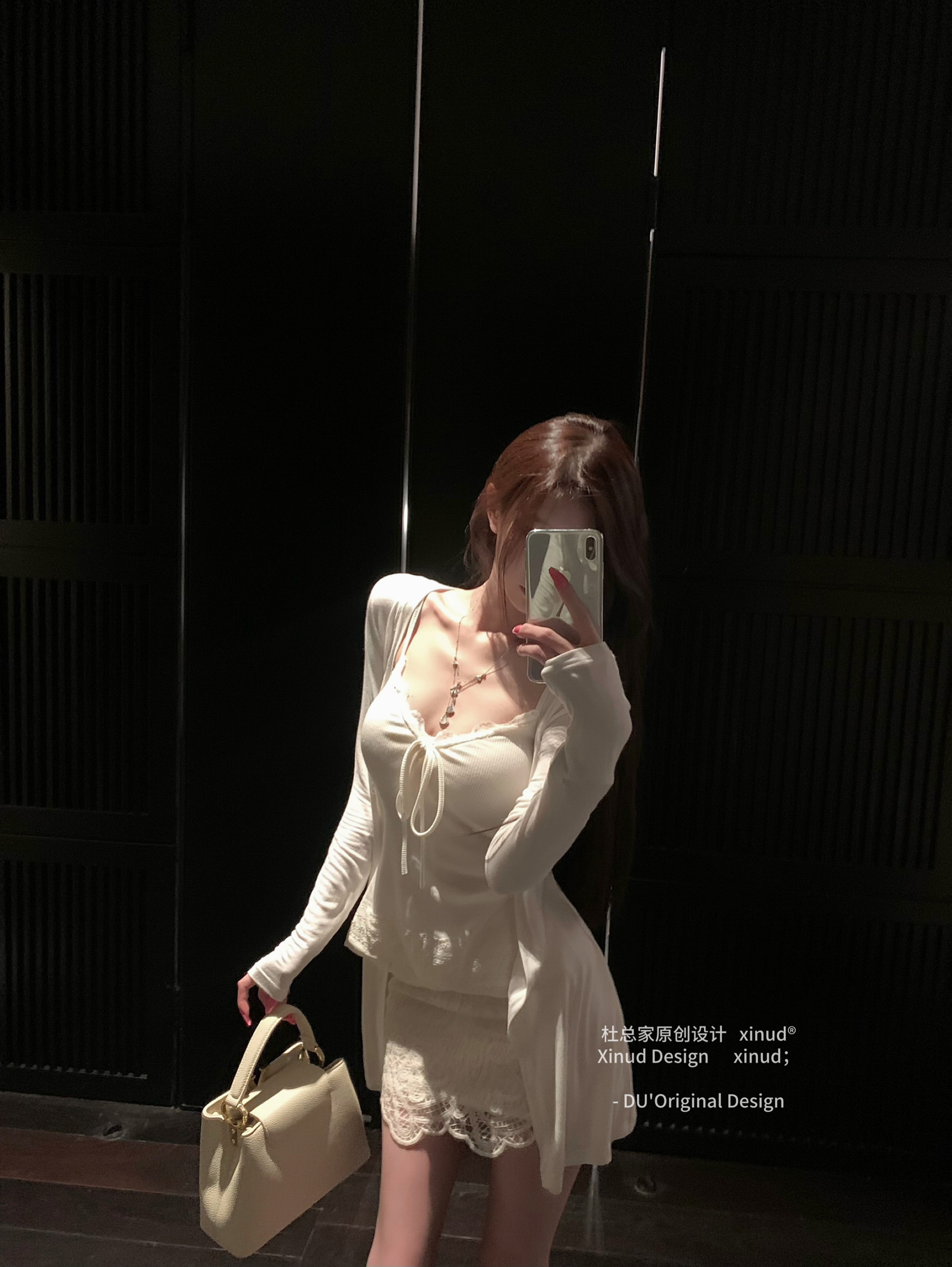 25061801