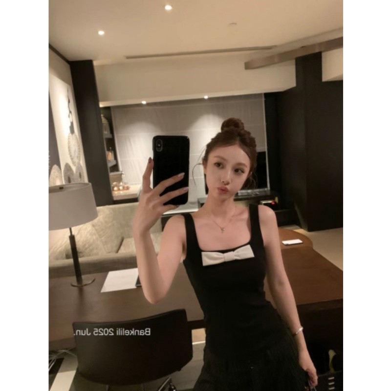 25062737