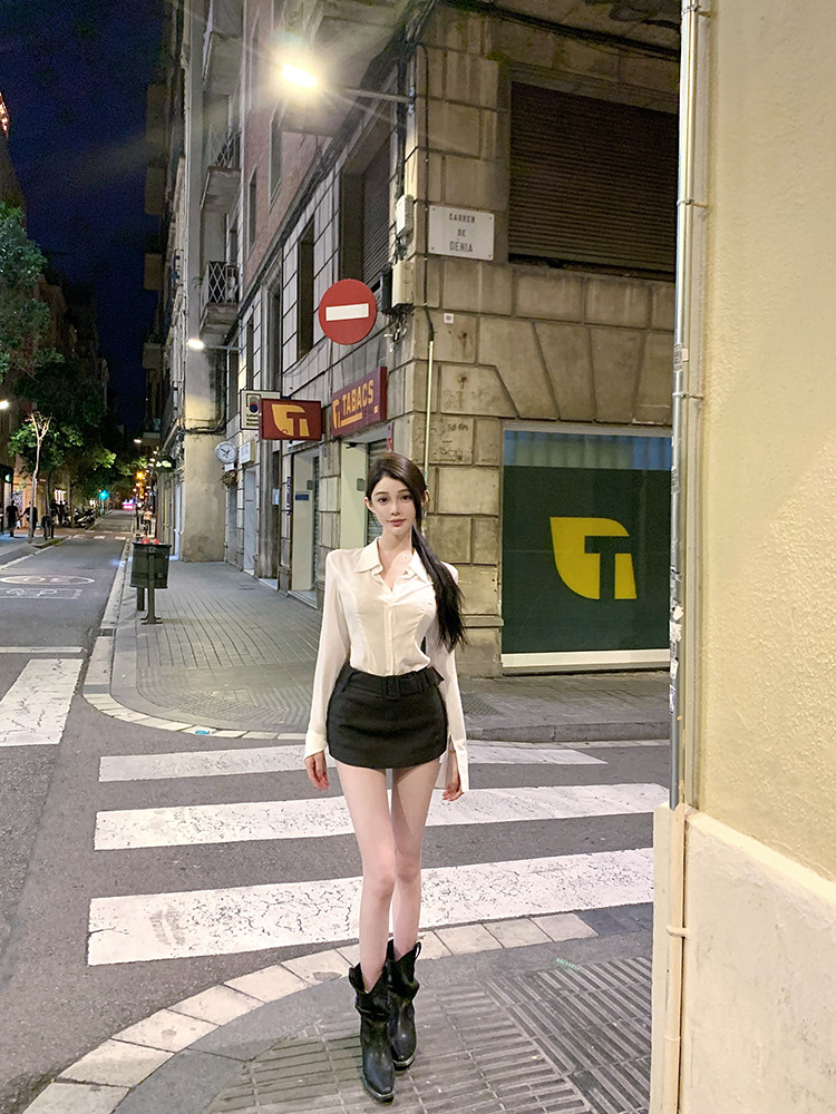 25062732