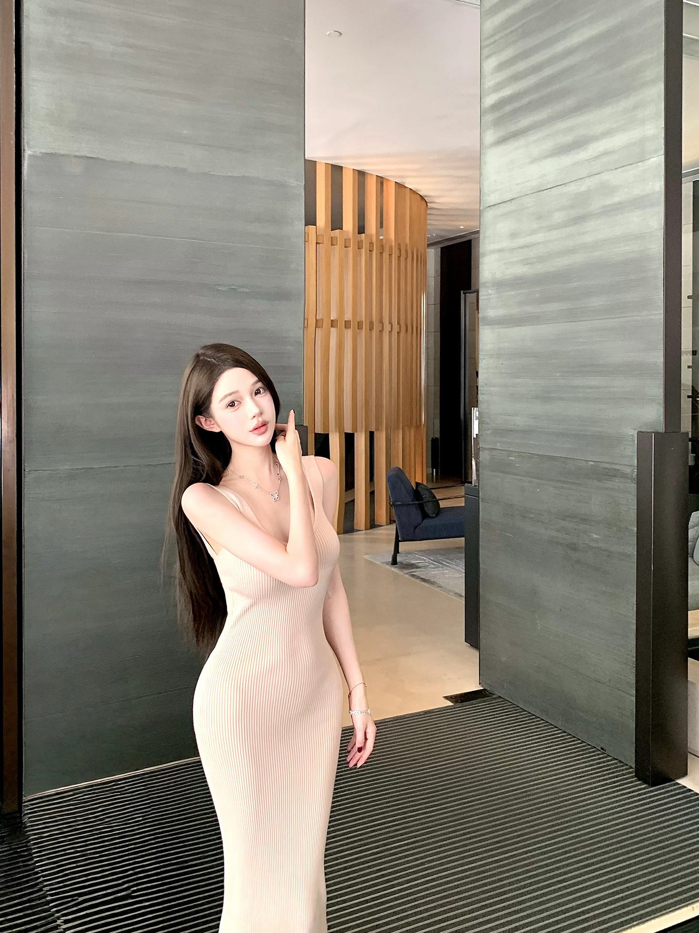 25071505